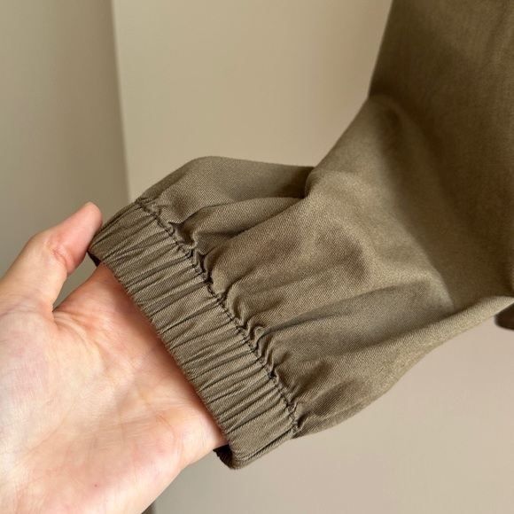 Old Navy Army Green Utility Cropped Jacket, Size Large - Picture 10 of 15